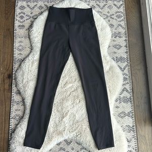 Black Vuori leggings